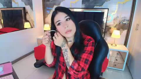 Snapshot of susanvilla chatting on July 18, 2026, 7:39 pm susanvilla online show from July 18, 2026, 7:39 pm