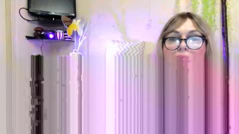 SusiexNoreen online show from February 27, 2026, 4:18 pm