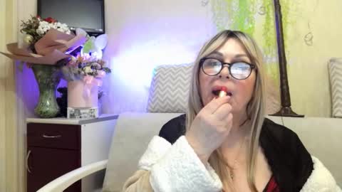 SusiexNoreen online show from May 1, 2026, 7:13 am