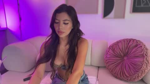  Susy  online show from May 30, 2026, 9:34 pm