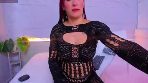 Snapshot of sussy1x_ chatting on July 1, 2026, 4:25 am Susy online show from July 1, 2026, 4:25 am