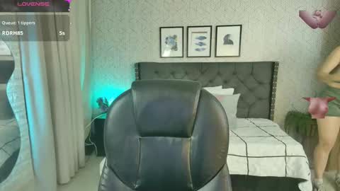   online show from December 6, 2024, 7:01 pm