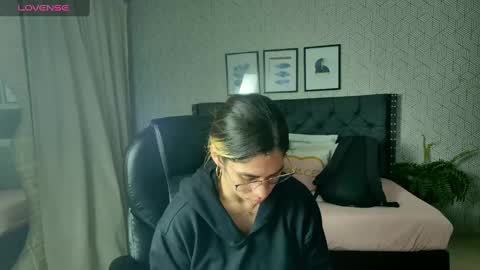   online show from January 7, 2025, 12:20 pm