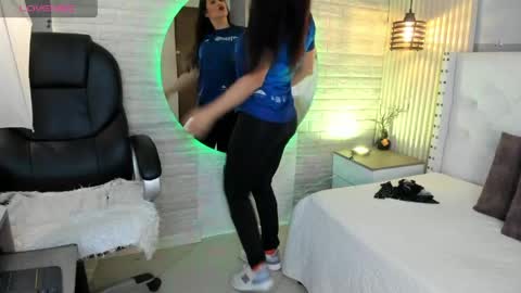 Snapshot of sussy__stone chatting on April 23, 2026, 12:29 pm online show from April 23, 2026, 12:29 pm