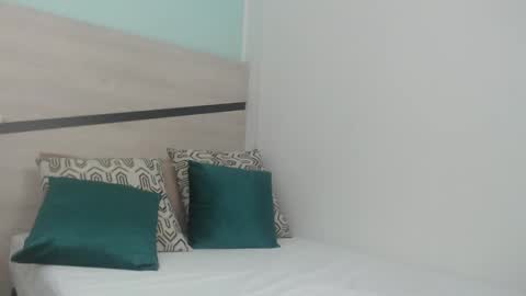 sussy leon online show from February 14, 2025, 3:26 pm