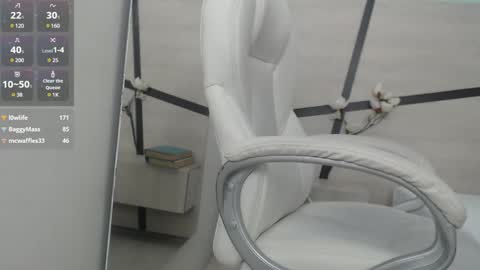 sussy leon online show from March 5, 2025, 7:27 pm