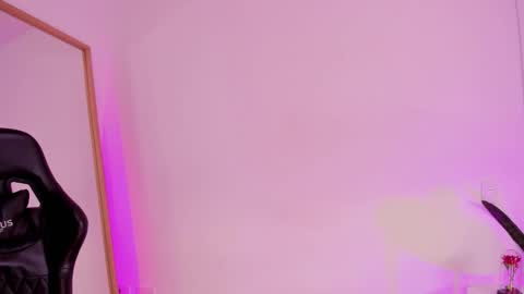 Sussy online show from October 6, 2025, 6:05 pm