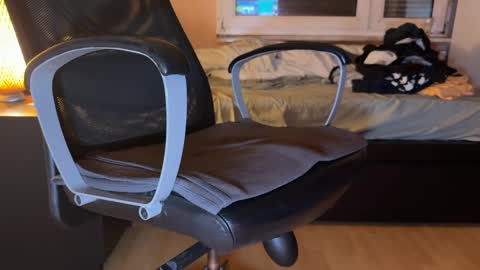 Snapshot of sutlac90 chatting on December 23, 2024, 1:18 am sutlac90 online show from December 23, 2024, 1:18 am