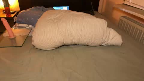 Snapshot of sutlac90 chatting on March 16, 2026, 10:03 pm sutlac90 online show from March 16, 2026, 10:03 pm