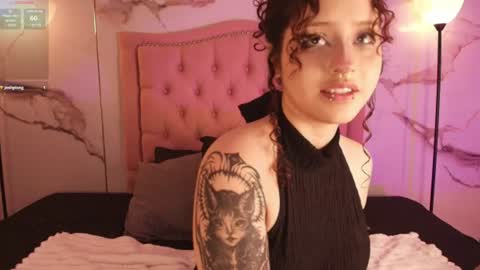 suxan_white online show from July 28, 2026, 8:52 pm