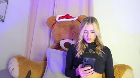 Snapshot of suzan__cooper2 chatting on December 22, 2024, 12:39 am suzan__cooper2 online show from December 22, 2024, 12:39 am