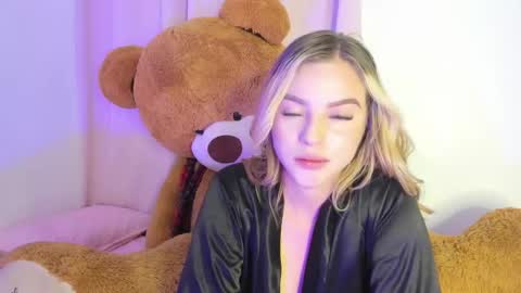 Snapshot of suzan__cooper2 chatting on February 16, 2025, 4:31 am suzan__cooper2 online show from February 16, 2025, 4:31 am