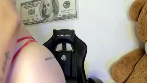 Snapshot of suzan__cooper2 chatting on September 30, 2025, 2:11 pm suzan__cooper2 online show from September 30, 2025, 2:11 pm