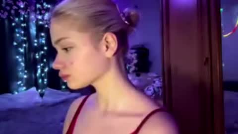 Snapshot of suzannabarmes chatting on May 5, 2026, 11:02 pm Stacy online show from May 5, 2026, 11:02 pm