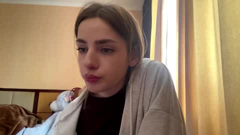 Snapshot of suzannetigerino chatting on April 24, 2026, 12:40 pm Emila online show from April 24, 2026, 12:40 pm