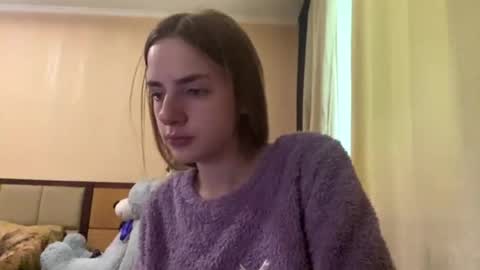 Snapshot of suzannetigerino chatting on May 24, 2026, 6:29 am Emila online show from May 24, 2026, 6:29 am