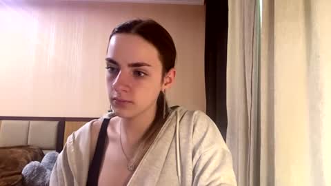 Emila online show from June 29, 2026, 7:25 am