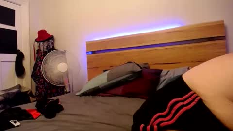 Snapshot of suziestardust chatting on January 9, 2026, 11:35 am suzie stardust online show from January 9, 2026, 11:35 am