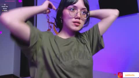 Snapshot of suzumi_ chatting on February 1, 2025, 9:43 am Jadde online show from February 1, 2025, 9:43 am