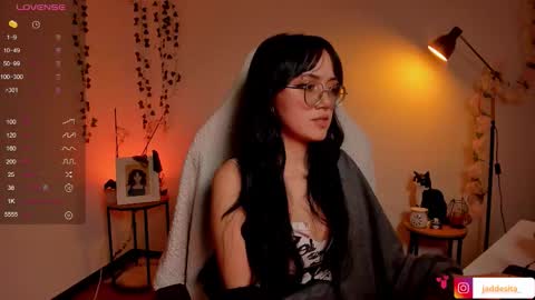 Snapshot of suzumi_ chatting on November 7, 2025, 4:34 am Jadde online show from November 7, 2025, 4:34 am