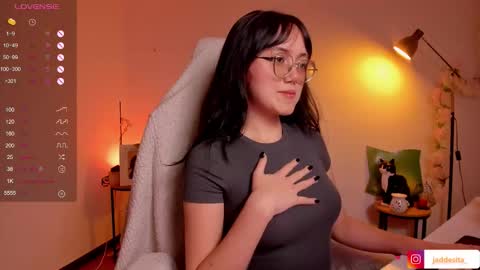 Snapshot of suzumi_ chatting on November 14, 2025, 6:45 am Jadde online show from November 14, 2025, 6:45 am