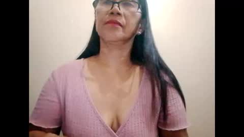 Snapshot of suzzie_hot chatting on February 13, 2025, 10:34 am suzzie_hot online show from February 13, 2025, 10:34 am