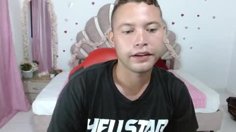Snapshot of sven_fox723 chatting on June 5, 2026, 12:55 pm Sven online show from June 5, 2026, 12:55 pm