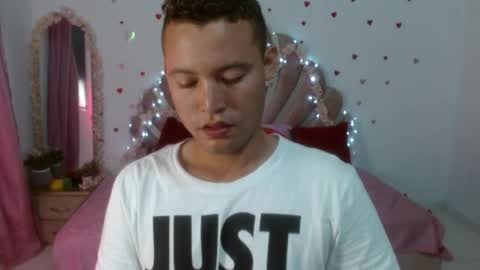 Snapshot of sven_fox723 chatting on June 7, 2026, 1:37 pm Sven online show from June 7, 2026, 1:37 pm