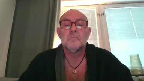 Snapshot of svenskdaddy chatting on February 5, 2025, 8:11 am svenskdaddy online show from February 5, 2025, 8:11 am