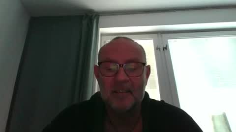 Snapshot of svenskdaddy chatting on February 7, 2025, 8:44 am svenskdaddy online show from February 7, 2025, 8:44 am