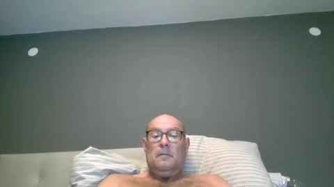 Snapshot of svenskdaddy chatting on March 20, 2026, 7:46 am svenskdaddy online show from March 20, 2026, 7:46 am