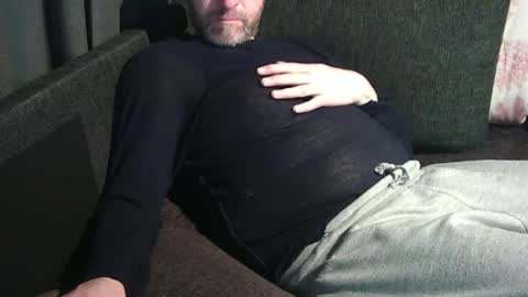 Snapshot of swartarn chatting on December 5, 2024, 8:11 pm ArnSwart online show from December 5, 2024, 8:11 pm