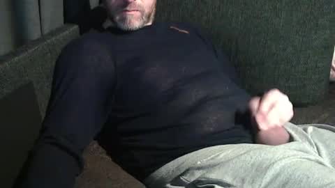 Snapshot of swartarn chatting on December 8, 2024, 8:36 pm ArnSwart online show from December 8, 2024, 8:36 pm