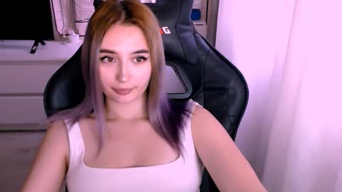 Kate online show from October 9, 2025, 8:12 am