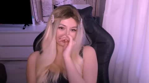 Kate online show from November 28, 2025, 3:20 am