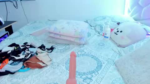 Nikki model independent online show from June 10, 2026, 9:14 pm