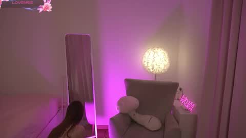 Snapshot of sweeetiiefox chatting on February 25, 2026, 7:23 pm sweeetiiefox online show from February 25, 2026, 7:23 pm