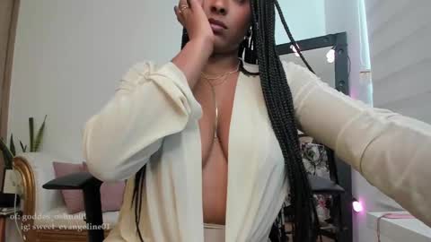 Evangeline online show from February 14, 2025, 3:26 pm