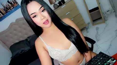 Snapshot of sweet18_jasmine chatting on December 16, 2025, 6:46 pm sweet18_jasmine online show from December 16, 2025, 6:46 pm