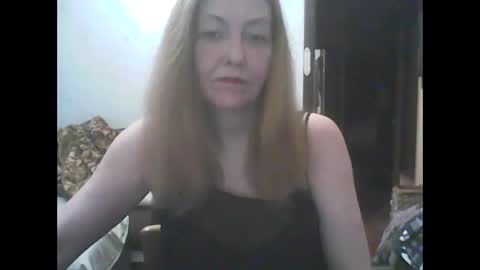 sweet4blonde67 online show from December 3, 2025, 12:14 pm