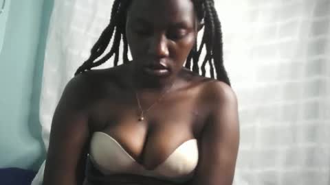 sweet69berry online show from December 5, 2025, 6:22 am