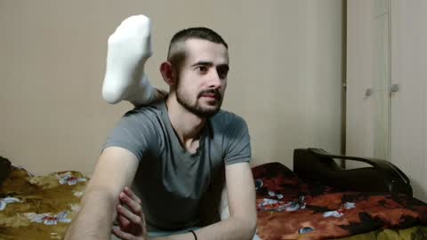 Snapshot of sweet__daddy8 chatting on December 7, 2024, 1:40 pm BredEmiliya online show from December 7, 2024, 1:40 pm