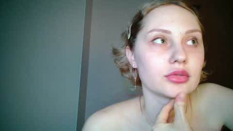 Snapshot of sweet__daddy8 chatting on December 24, 2024, 2:43 am BredEmiliya online show from December 24, 2024, 2:43 am