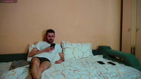 Snapshot of sweet__daddy8 chatting on January 14, 2025, 1:47 am BredEmiliya online show from January 14, 2025, 1:47 am