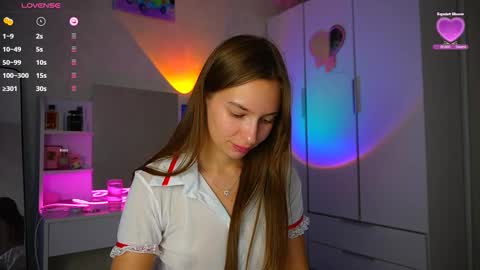 kitty online show from September 14, 2025, 3:11 pm