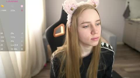 Snapshot of sweet__michelle chatting on April 24, 2026, 11:01 am Michelle online show from April 24, 2026, 11:01 am