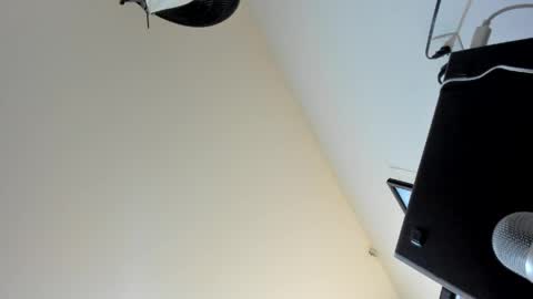 Snapshot of sweet__vanessa1 chatting on May 10, 2026, 11:32 pm Vanessa online show from May 10, 2026, 11:32 pm