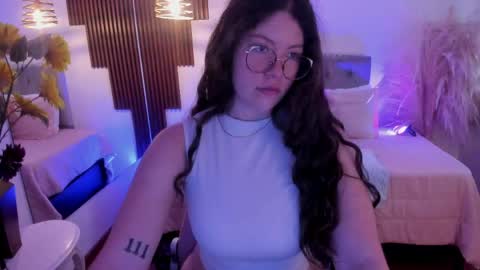 Snapshot of sweet_alicee__ chatting on May 11, 2026, 7:22 pm Alice online show from May 11, 2026, 7:22 pm