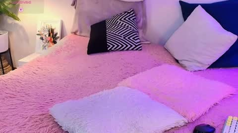 amaralopez online show from April 27, 2026, 11:41 am