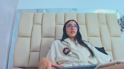 Snapshot of sweet_amye chatting on September 24, 2025, 7:17 pm Amye online show from September 24, 2025, 7:17 pm